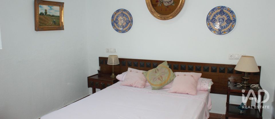 Country home 4 bedrooms of 123 m² in Valverde del Camino (21600)