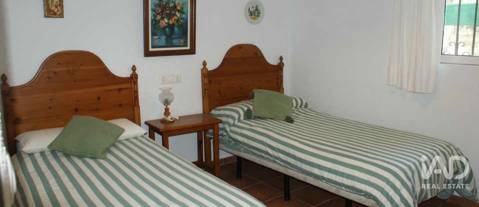 Country home 4 bedrooms of 123 m² in Valverde del Camino (21600)