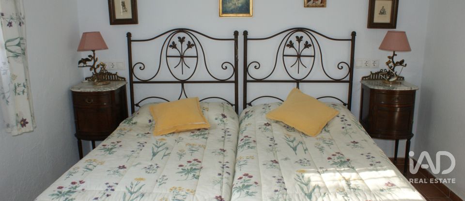 Country home 4 bedrooms of 123 m² in Valverde del Camino (21600)