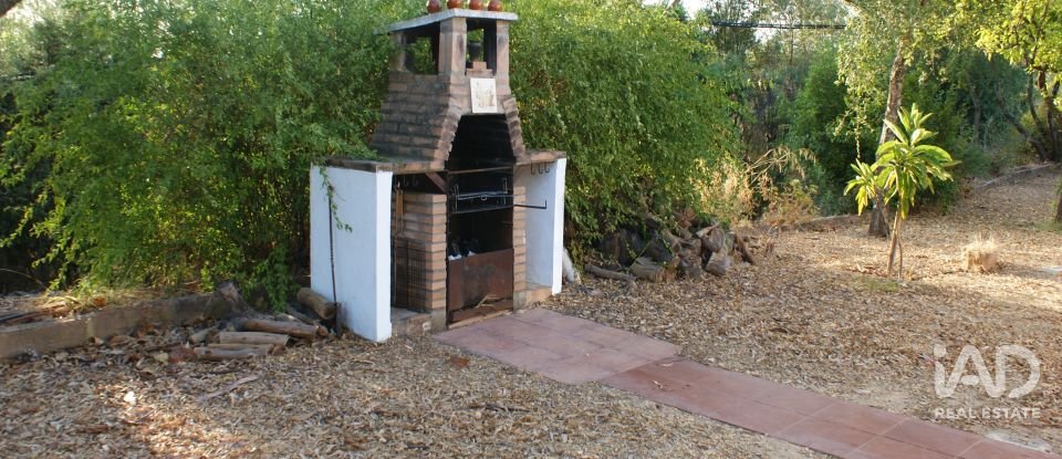 Country home 4 bedrooms of 123 m² in Valverde del Camino (21600)