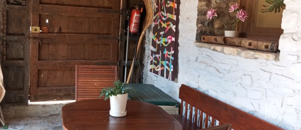 Cottage 4 bedrooms of 171 m² in Ascara (22715)