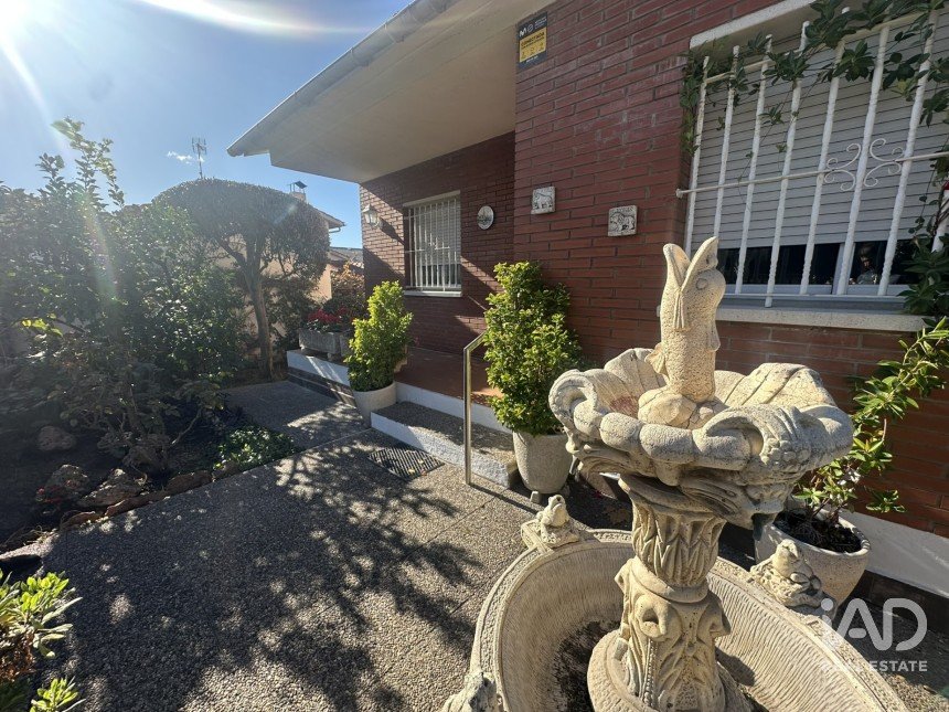 Casa 4 habitacions de 185 m² a Parets del Vallès (08150)