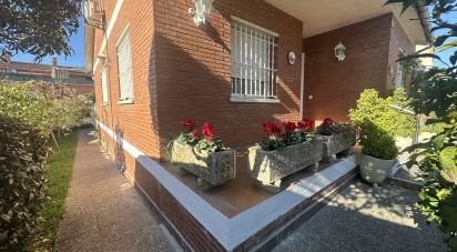 House 4 bedrooms of 185 m² in Parets del Vallès (08150)