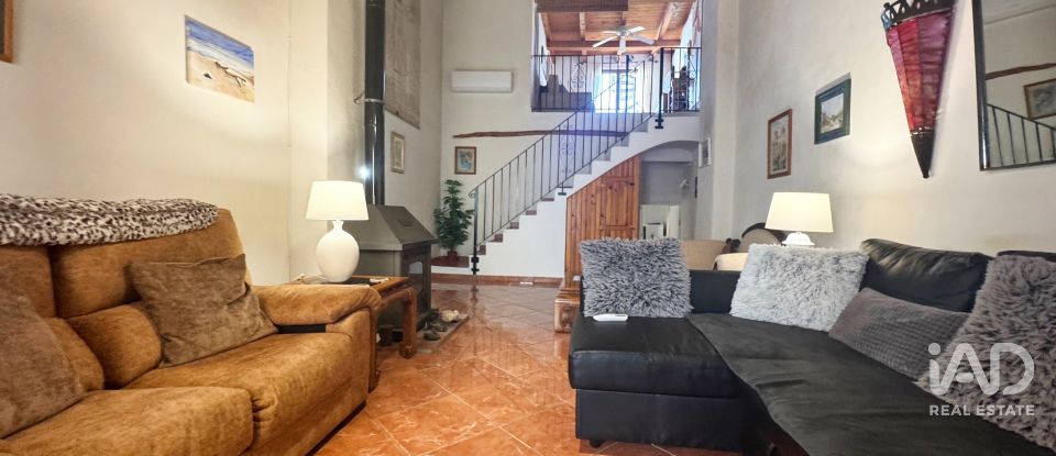 Casa de pueblo 3 habitaciones de 150 m² en Pego (03780)