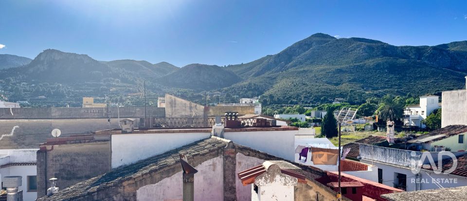 Casa de pueblo 3 habitaciones de 150 m² en Pego (03780)