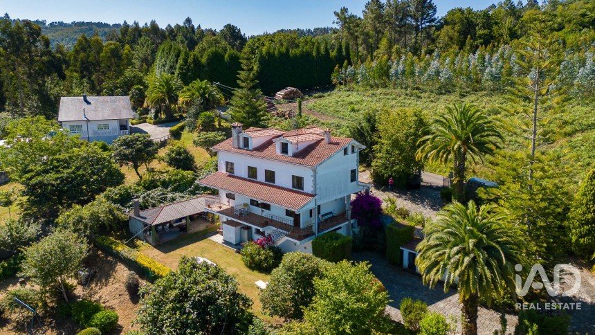 Casa de muntanya 5 habitacions de 344 m² a A Regueira (15614)