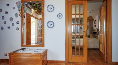 Cottage 5 bedrooms of 344 m² in A Regueira (15614)