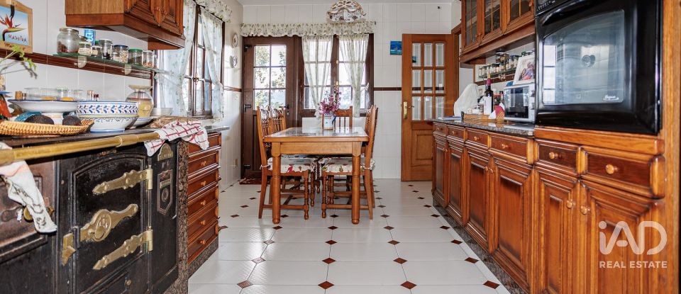 Casa de muntanya 5 habitacions de 344 m² a A Regueira (15614)