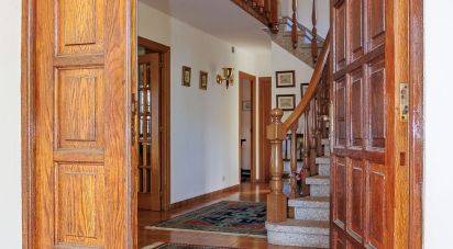 Cottage 5 bedrooms of 344 m² in A Regueira (15614)