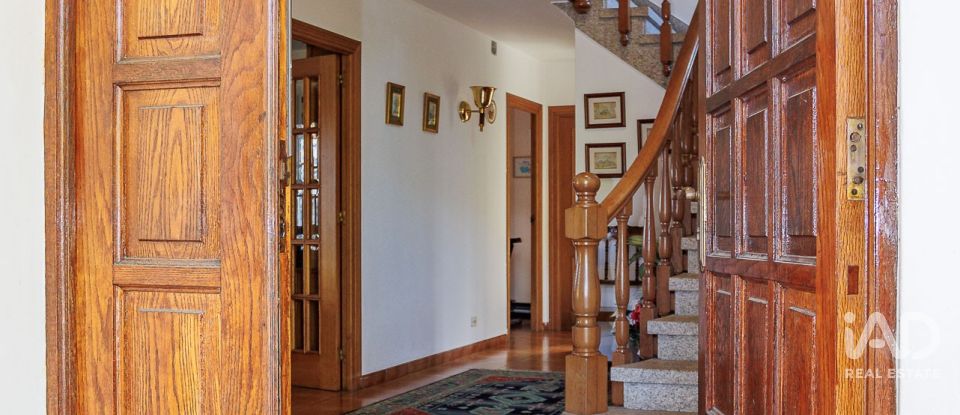 Casa de muntanya 5 habitacions de 344 m² a A Regueira (15614)