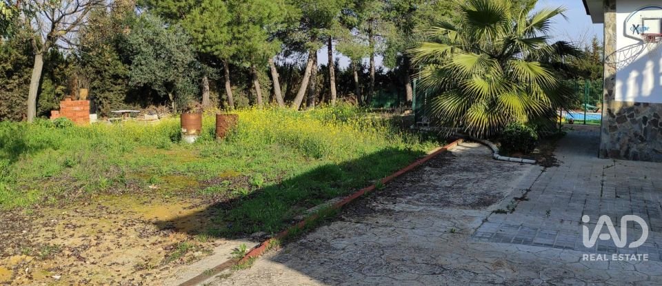 Cottage 4 bedrooms of 9,522 m² in La Carlota (14100)