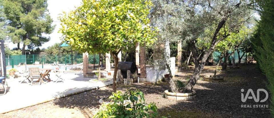 Cottage 4 bedrooms of 9,522 m² in La Carlota (14100)