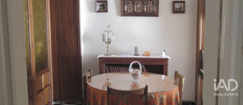 House/villa 6 bedrooms of 220 m² in Baena (14850)