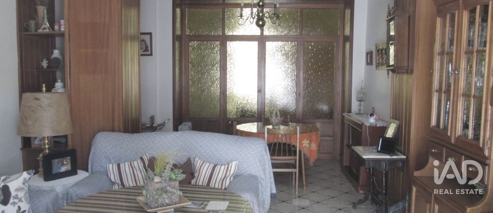 House/villa 6 bedrooms of 220 m² in Baena (14850)