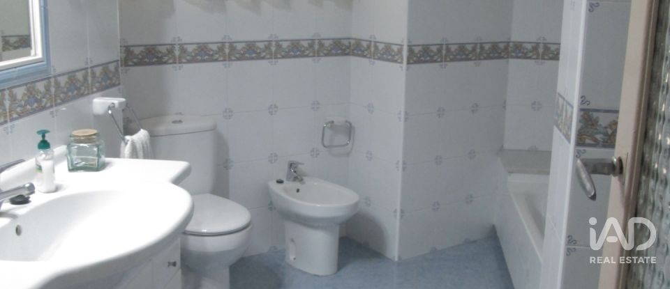 House/villa 6 bedrooms of 220 m² in Baena (14850)