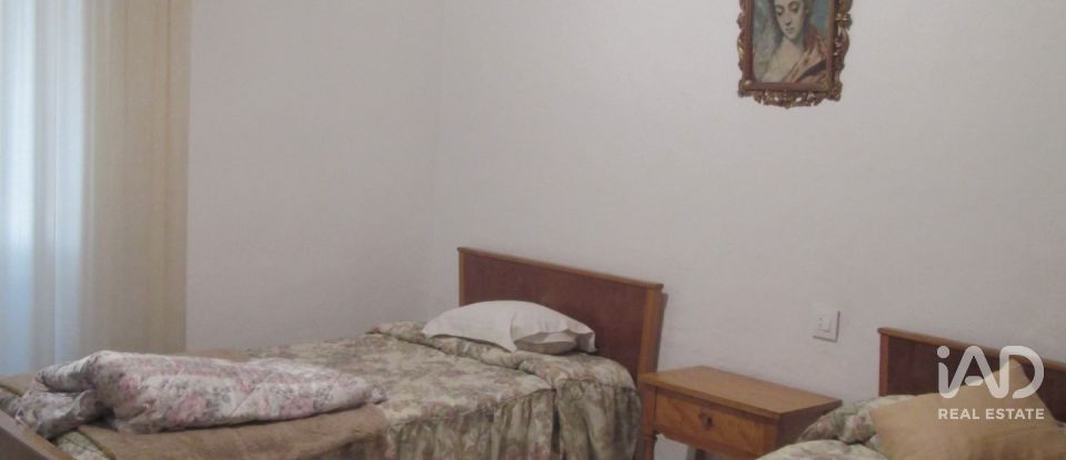 House/villa 6 bedrooms of 220 m² in Baena (14850)