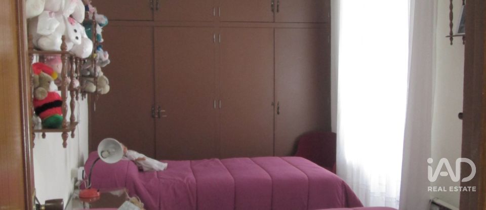 House/villa 6 bedrooms of 220 m² in Baena (14850)