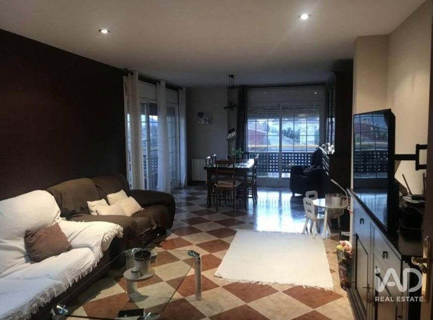 Dúplex 4 habitaciones de 275 m² en Camarles (43894)