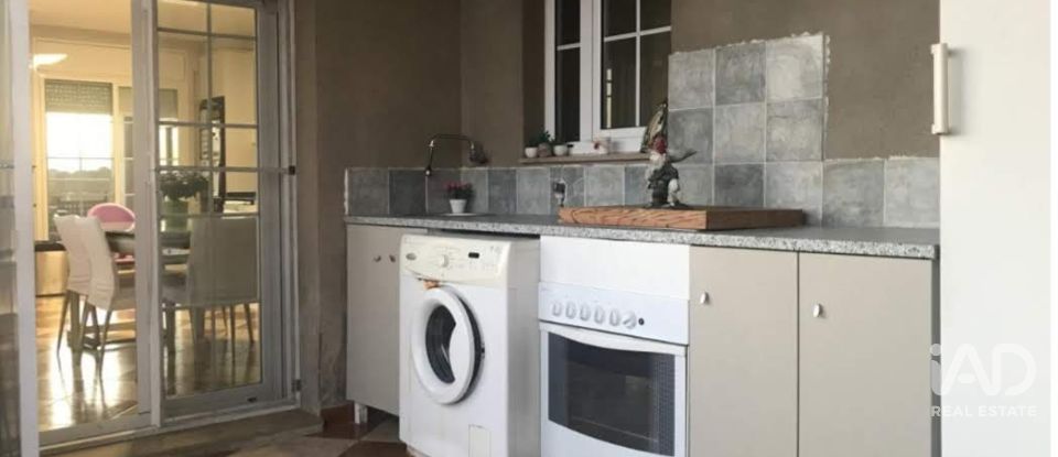 Dúplex 4 habitaciones de 275 m² en Camarles (43894)