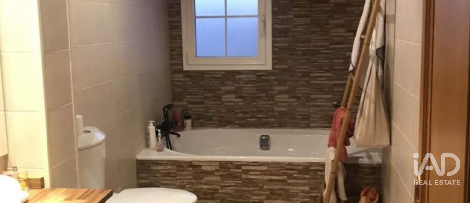 Dúplex 4 habitaciones de 275 m² en Camarles (43894)