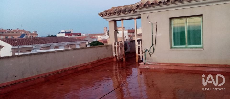 Dúplex 4 habitaciones de 275 m² en Camarles (43894)