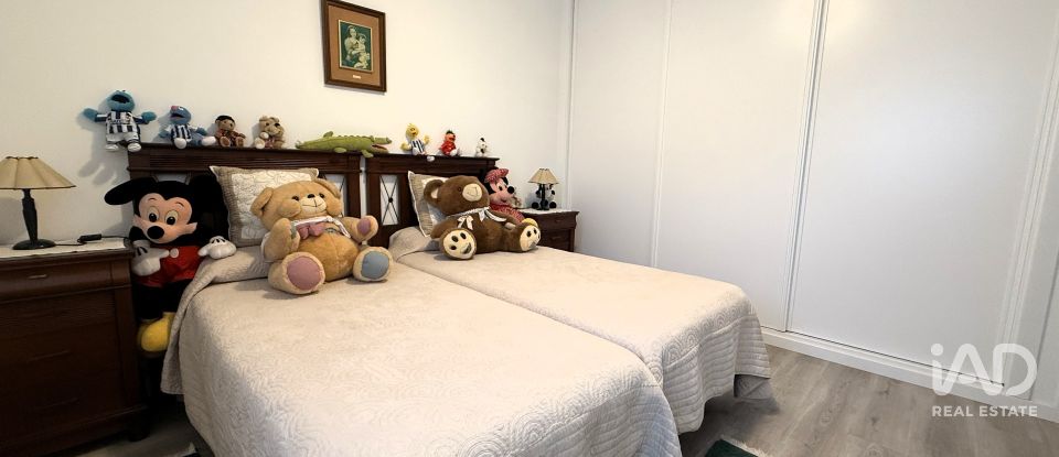 Pis 3 habitacions de 164 m² a Meco (28880)