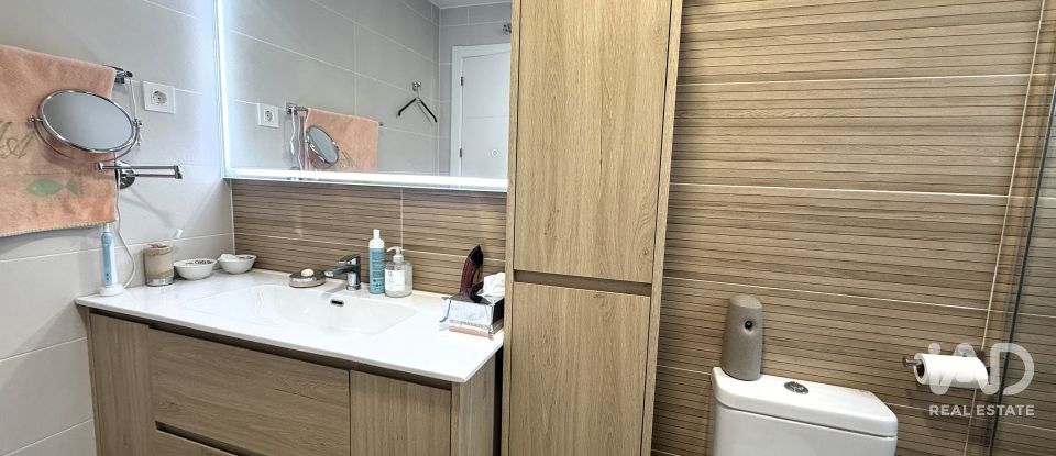 Pis 3 habitacions de 164 m² a Meco (28880)