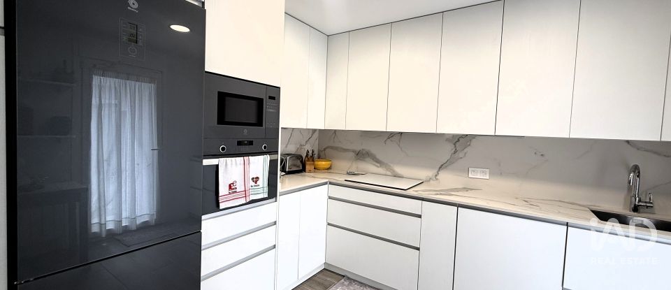 Pis 3 habitacions de 164 m² a Meco (28880)