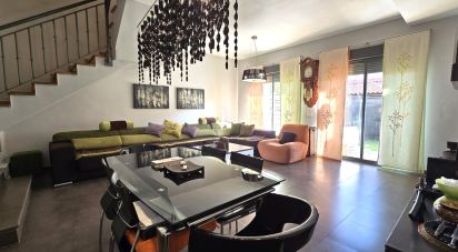 House 4 bedrooms of 245 m² in Pioz (19162)