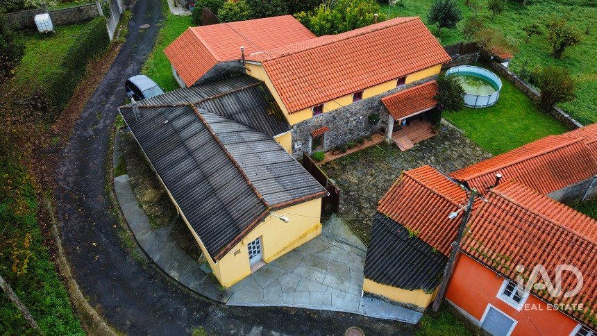 Maison rustique 2 chambres de 83 m² à Cerdido (15530)