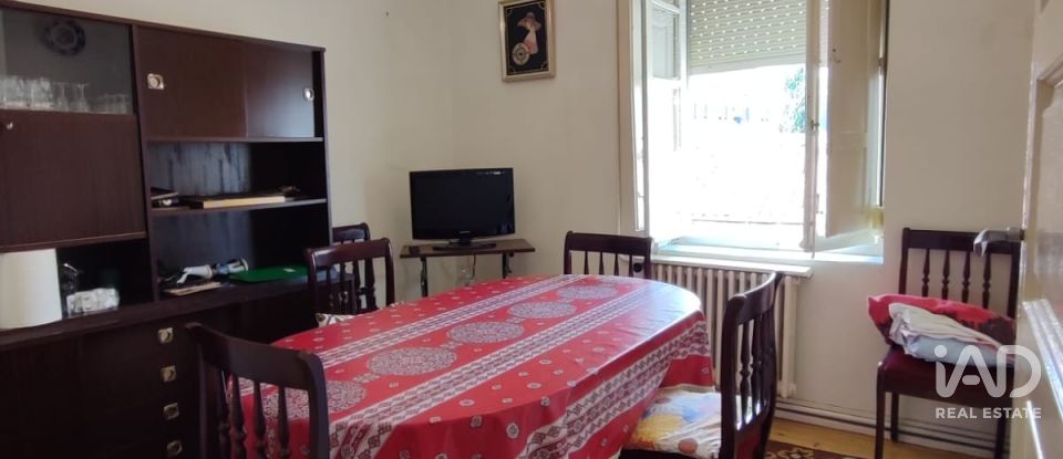 Casa de pueblo 9 habitaciones de 162 m² en Veguellina de Orbigo (24350)