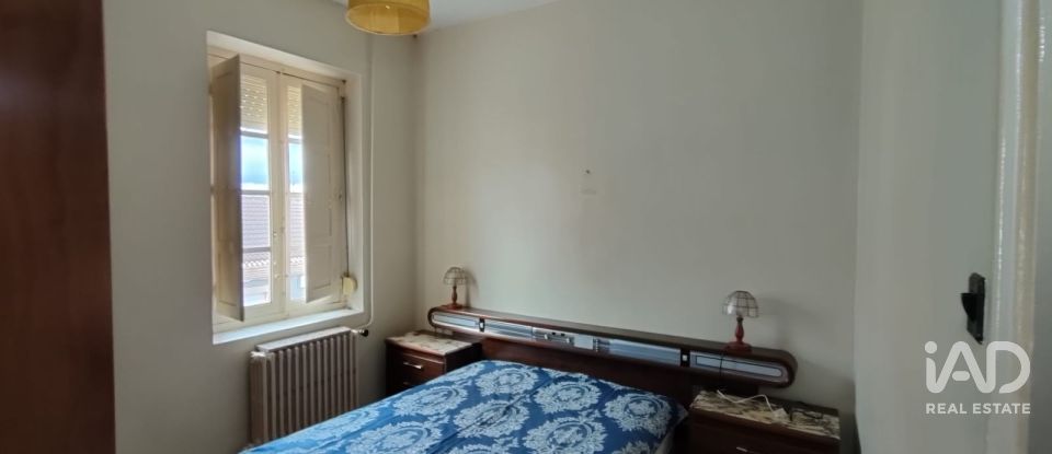 Casa de pueblo 9 habitaciones de 162 m² en Veguellina de Orbigo (24350)