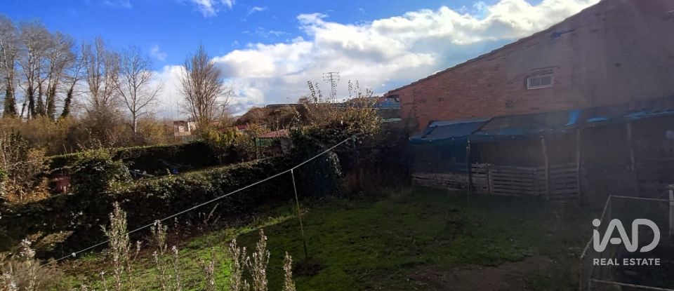 Casa de pueblo 9 habitaciones de 162 m² en Veguellina de Orbigo (24350)