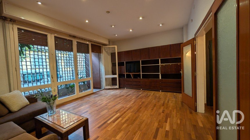 Pis 4 habitacions de 125 m² a Barcelona (08032)