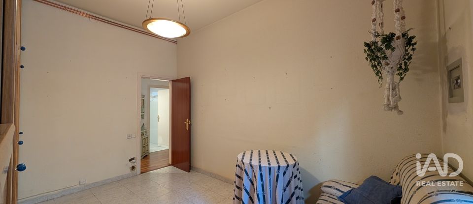 Pis 4 habitacions de 125 m² a Barcelona (08032)