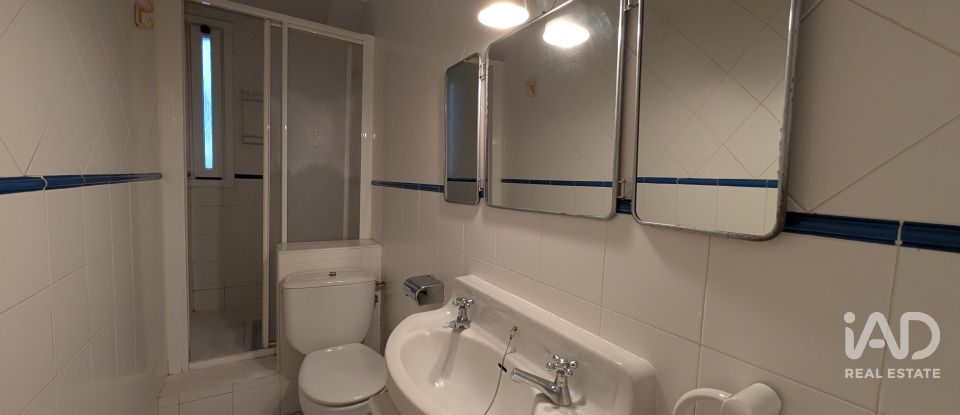 Pis 4 habitacions de 125 m² a Barcelona (08032)