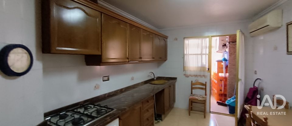 Piso 3 habitaciones de 113 m² en Elx/Elche (03201)