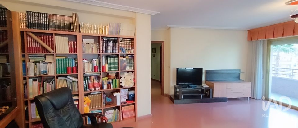 Piso 3 habitaciones de 113 m² en Elx/Elche (03201)