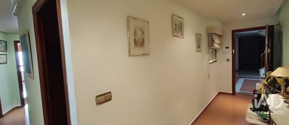 Piso 3 habitaciones de 113 m² en Elx/Elche (03201)