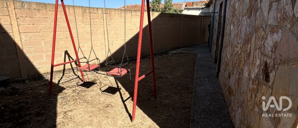 Maison 5 chambres de 204 m² à Soto de la Vega (24768)