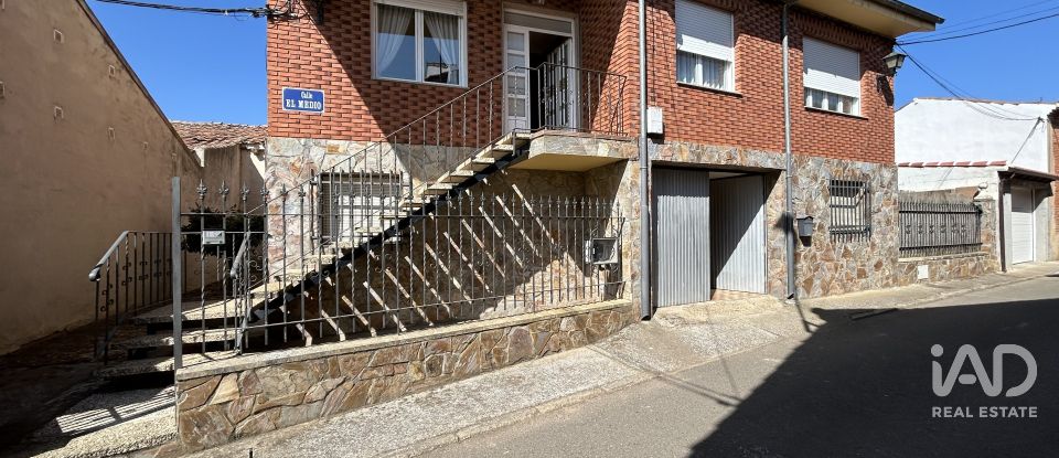 Maison 5 chambres de 204 m² à Soto de la Vega (24768)