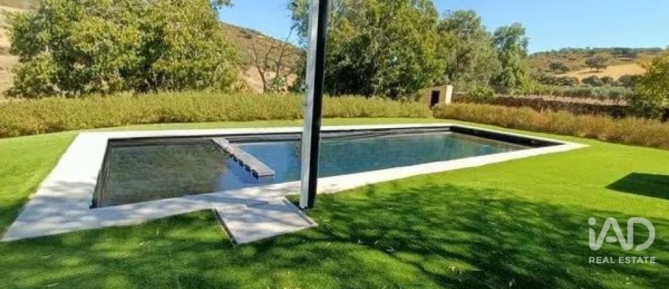 Gîte 10 chambres de 475 m² à Los Navalucillos (45130)