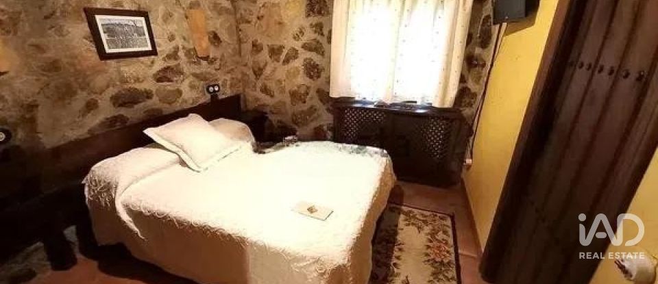 Gîte 10 chambres de 475 m² à Los Navalucillos (45130)