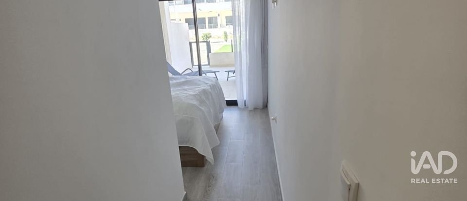 Piso 2 habitaciones de 94 m² en Nucleo Orihuela-Costa (03189)