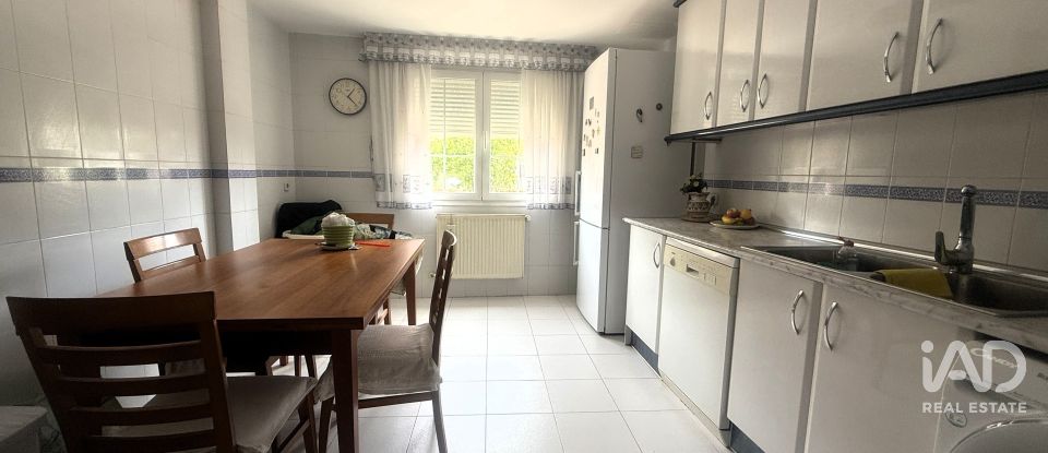 Casa 6 habitaciones de 201 m² en Alcalá de Henares (28806)