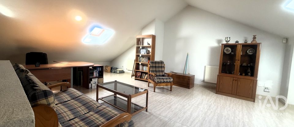 Casa 6 habitaciones de 201 m² en Alcalá de Henares (28806)