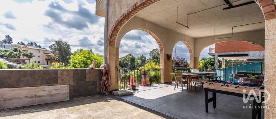 Casa 3 habitaciones de 281 m² en Sentmenat (08181)