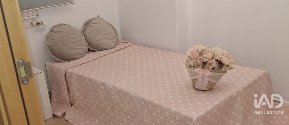 Dúplex 2 habitacions de 111 m² a Terrassa (08227)