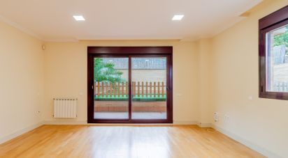 Duplex 3 bedrooms of 130 m² in Club Encinas (28669)