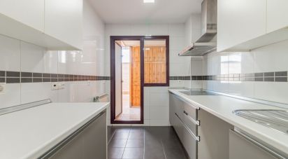 Duplex 3 bedrooms of 130 m² in Club Encinas (28669)